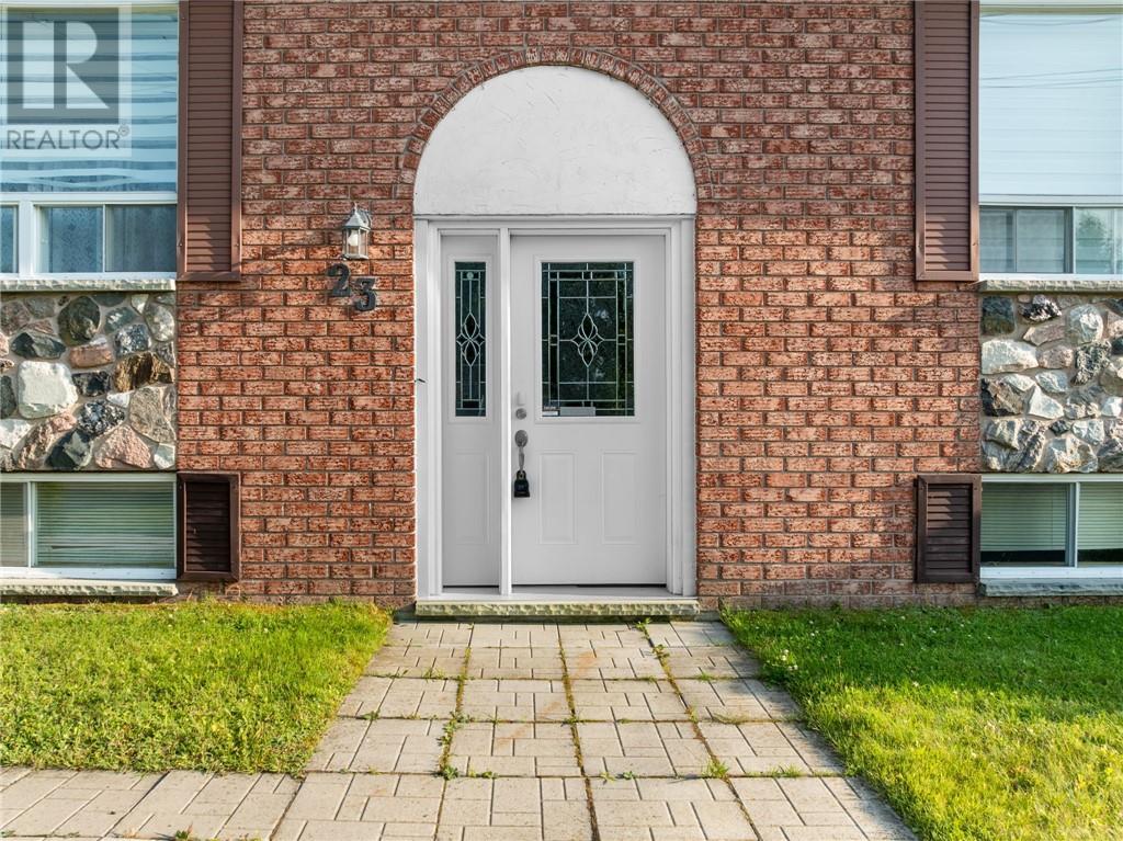 23 Sycamore Street, Chelmsford, Ontario  P0M 1L0 - Photo 4 - 2129464