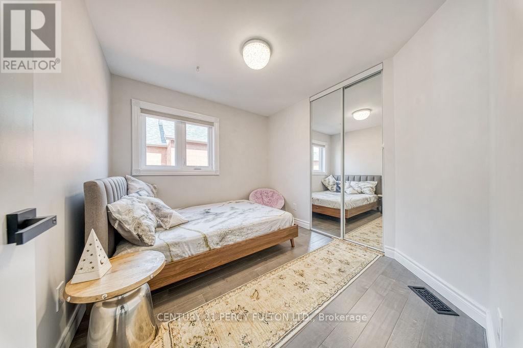 18 Booth Crescent, Ajax, Ontario  L1Z 1H6 - Photo 30 - E13513870