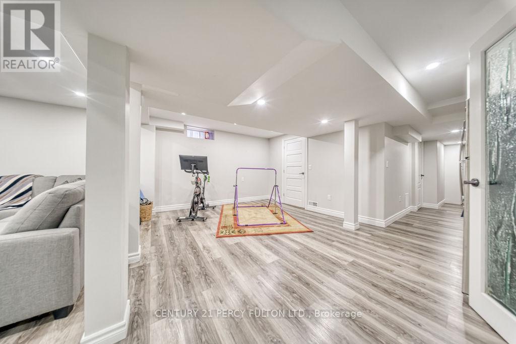 18 Booth Crescent, Ajax, Ontario  L1Z 1H6 - Photo 34 - E13513870