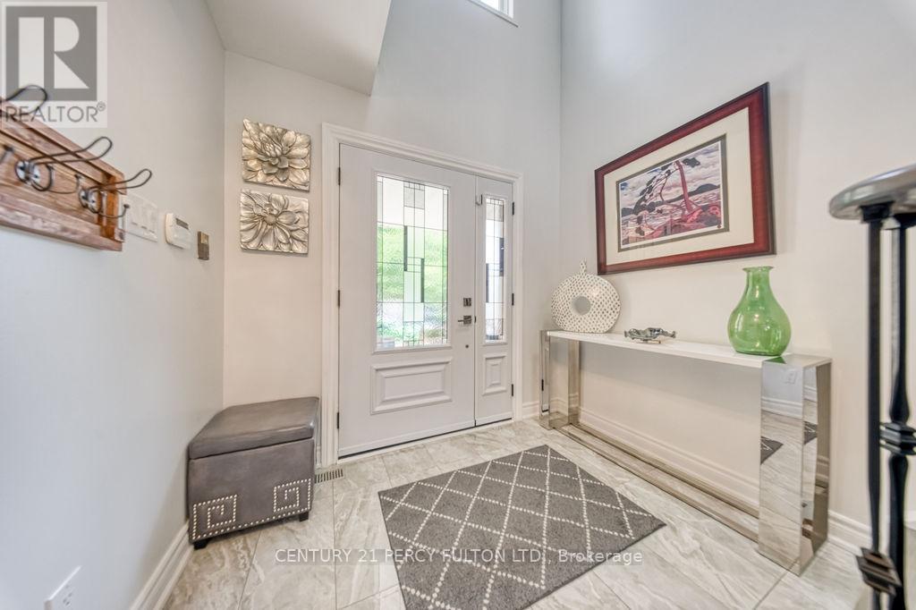 18 Booth Crescent, Ajax, Ontario  L1Z 1H6 - Photo 5 - E13513870