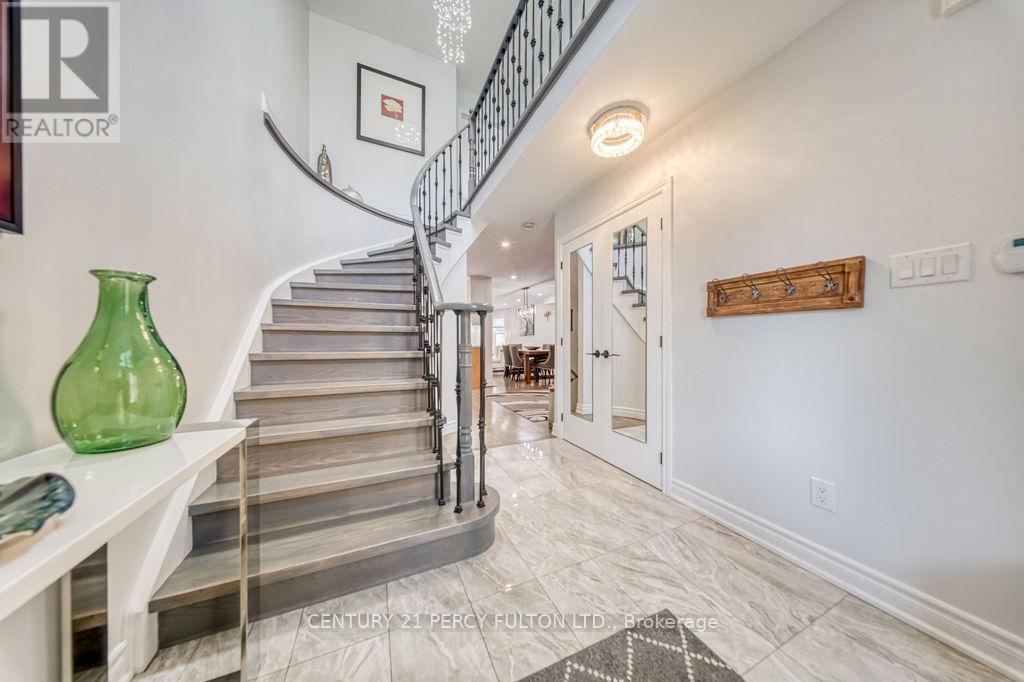 18 Booth Crescent, Ajax, Ontario  L1Z 1H6 - Photo 6 - E13513870