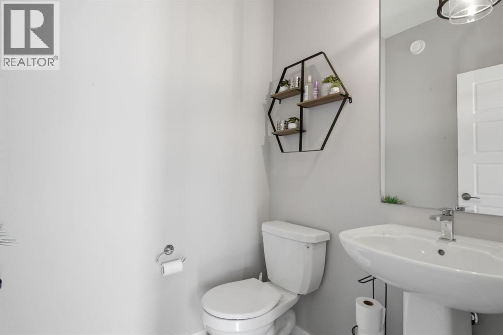601 Reynolds Crescent SW, Airdrie, Alberta  T4B 5G1 - Photo 7 - A2328763