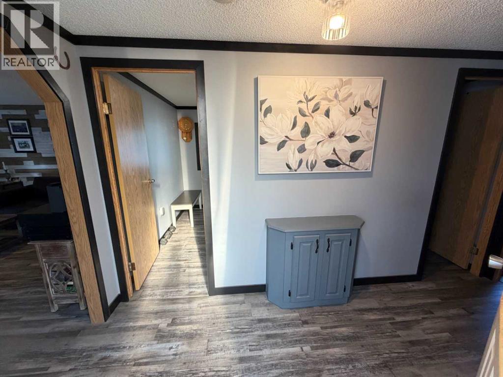 2923 31 Avenue S, Lethbridge, Alberta  T1K 6S6 - Photo 3 - A2314881