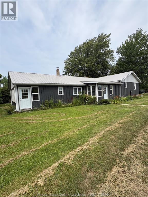 949 East West Rd, pelee island, Ontario