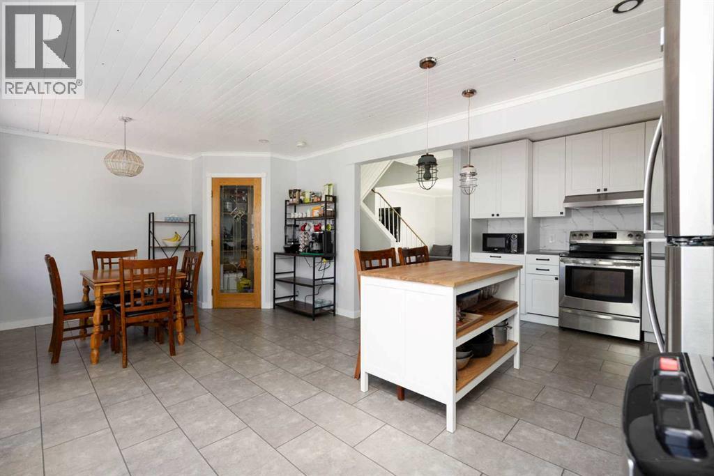 147 Windsor Drive, Fort Mcmurray, Alberta  T9H 4P8 - Photo 16 - A2316783