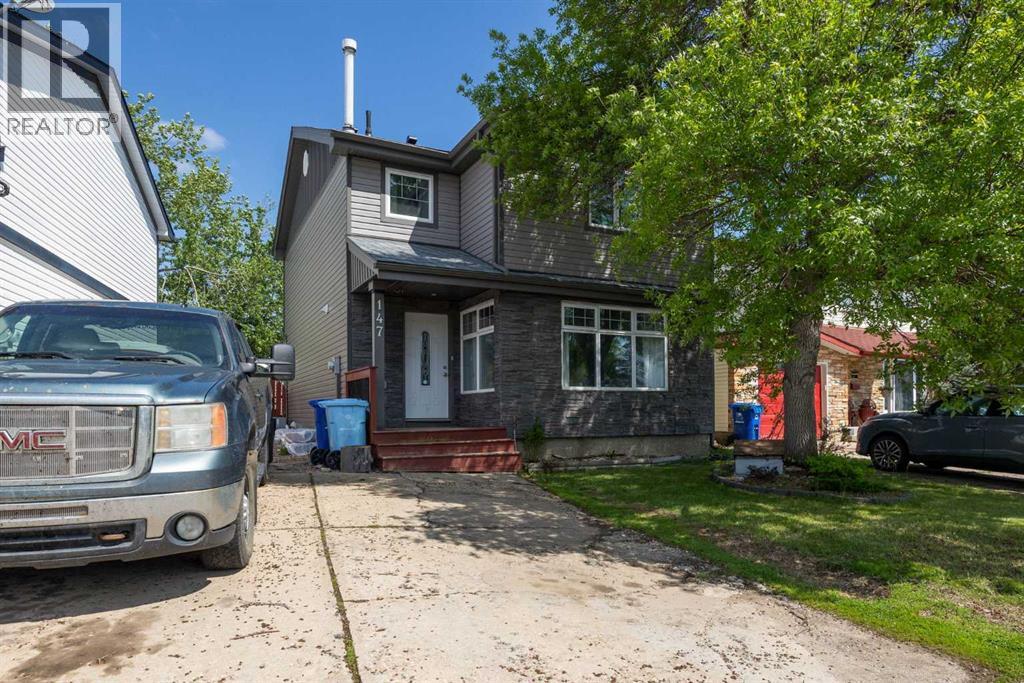 147 Windsor Drive, Fort Mcmurray, Alberta  T9H 4P8 - Photo 1 - A2316783