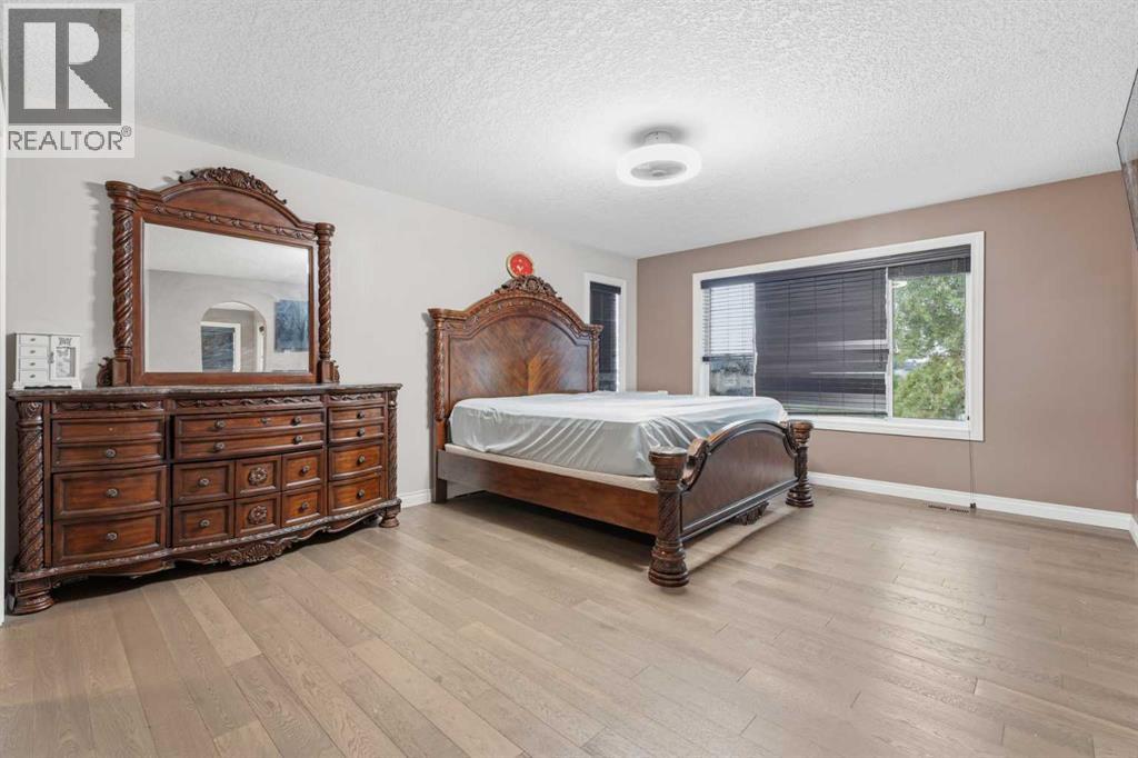 290 Valleyview Court Se, Calgary, Alberta  T2B 0K7 - Photo 35 - A2326452