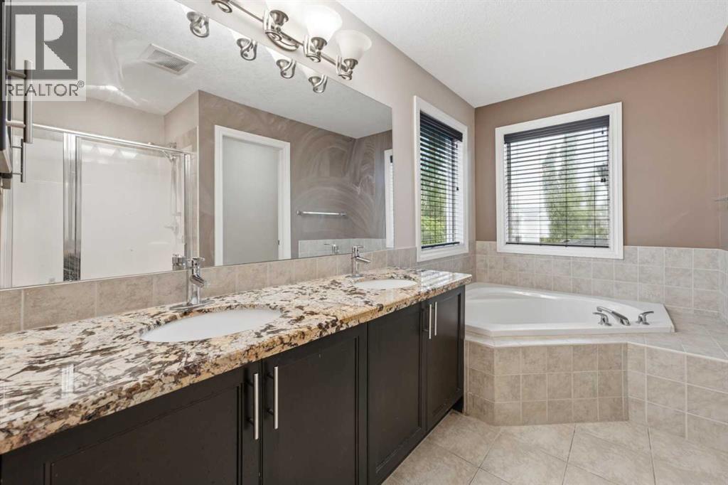 290 Valleyview Court Se, Calgary, Alberta  T2B 0K7 - Photo 37 - A2326452