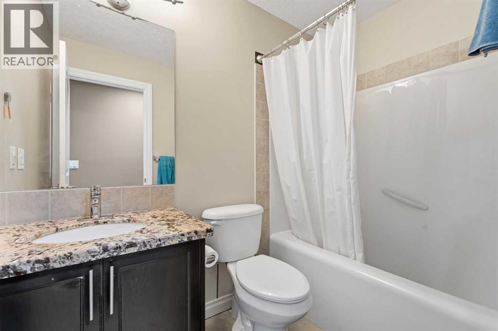 290 Valleyview Court Se, Calgary, Alberta  T2B 0K7 - Photo 34 - A2326452