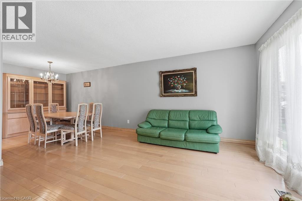 303 Wendover Drive, Hamilton, Ontario  L9C 5X5 - Photo 9 - 40848331