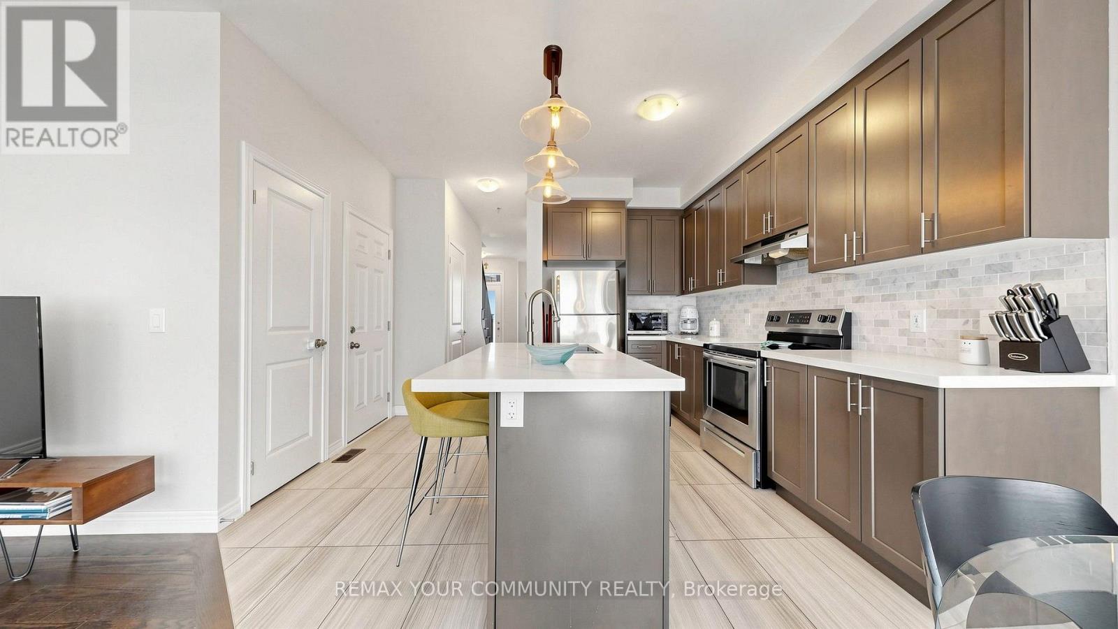 3 Frederick Pearson Street, East Gwillimbury, Ontario  L9N 0R9 - Photo 15 - N13609954