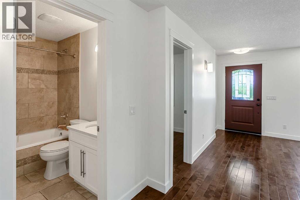 95 Hillgrove Crescent SW, Calgary, Alberta  T2V 3K9 - Photo 15 - A2309620