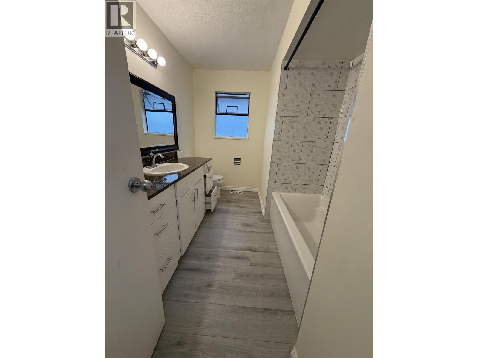 5794 Lanark Street, Vancouver, British Columbia  V5P 2Y5 - Photo 13 - R3134387