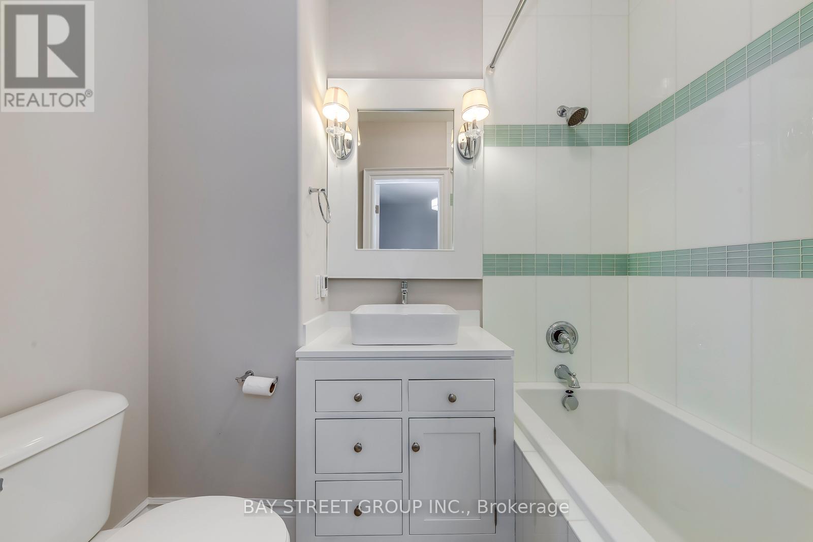 452 Avon Crescent, Oakville, Ontario  L6J 2T3 - Photo 40 - W13610076