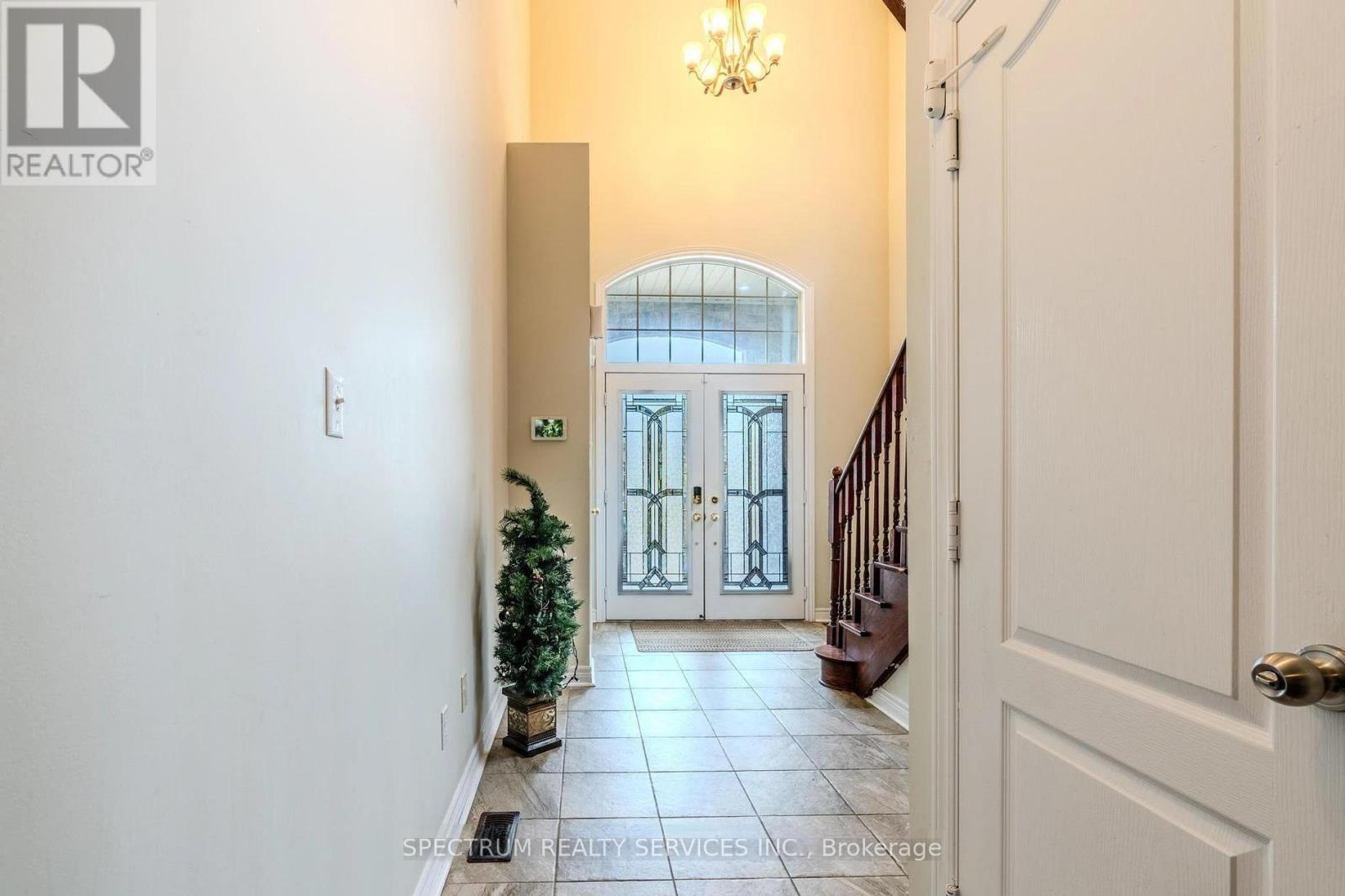 1108 Savoline Boulevard, Milton, Ontario  L9T 8P5 - Photo 2 - W13610176