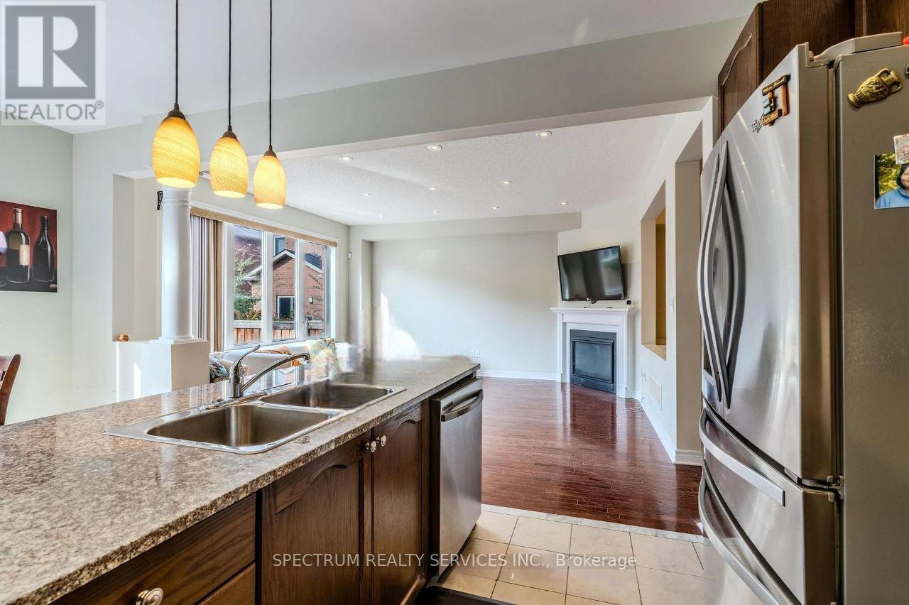 1108 Savoline Boulevard, Milton, Ontario  L9T 8P5 - Photo 4 - W13610176