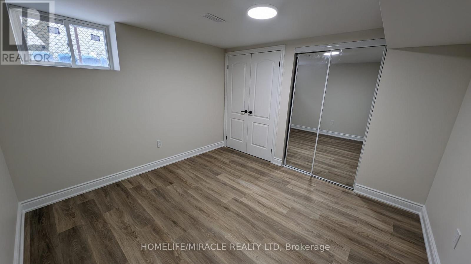 163 Whitfield Avenue, Toronto (Humber Summit), Ontario  M9L 1H2 - Photo 5 - W13610210