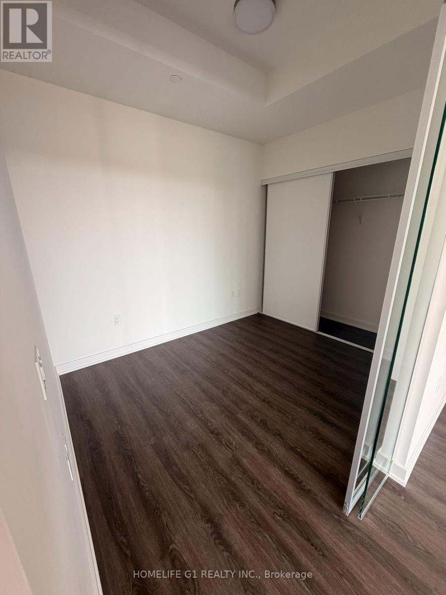 Th2 - 448 Burnhamthorpe Road W, Mississauga, Ontario  L5B 0R4 - Photo 4 - W13610212