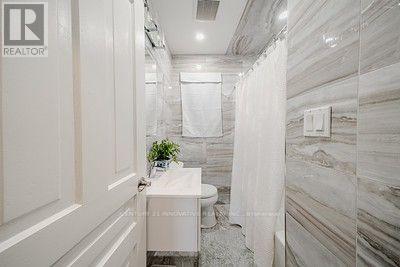 60 Dorking Crescent, Toronto, Ontario  M3M 2B6 - Photo 26 - W13610218