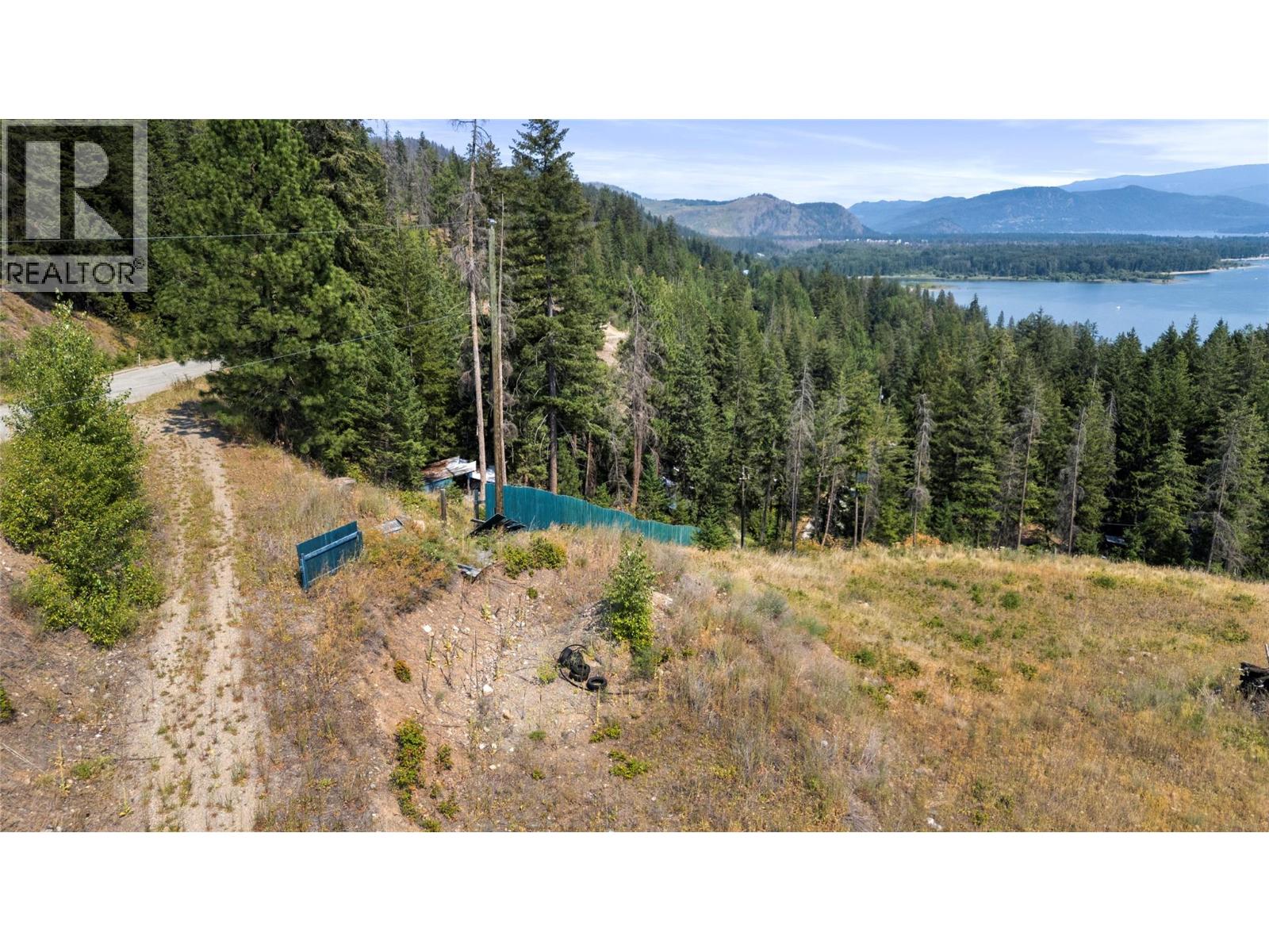 1353 Lee Creek Drive, Lee Creek, British Columbia  V0E 1M4 - Photo 4 - 10395984