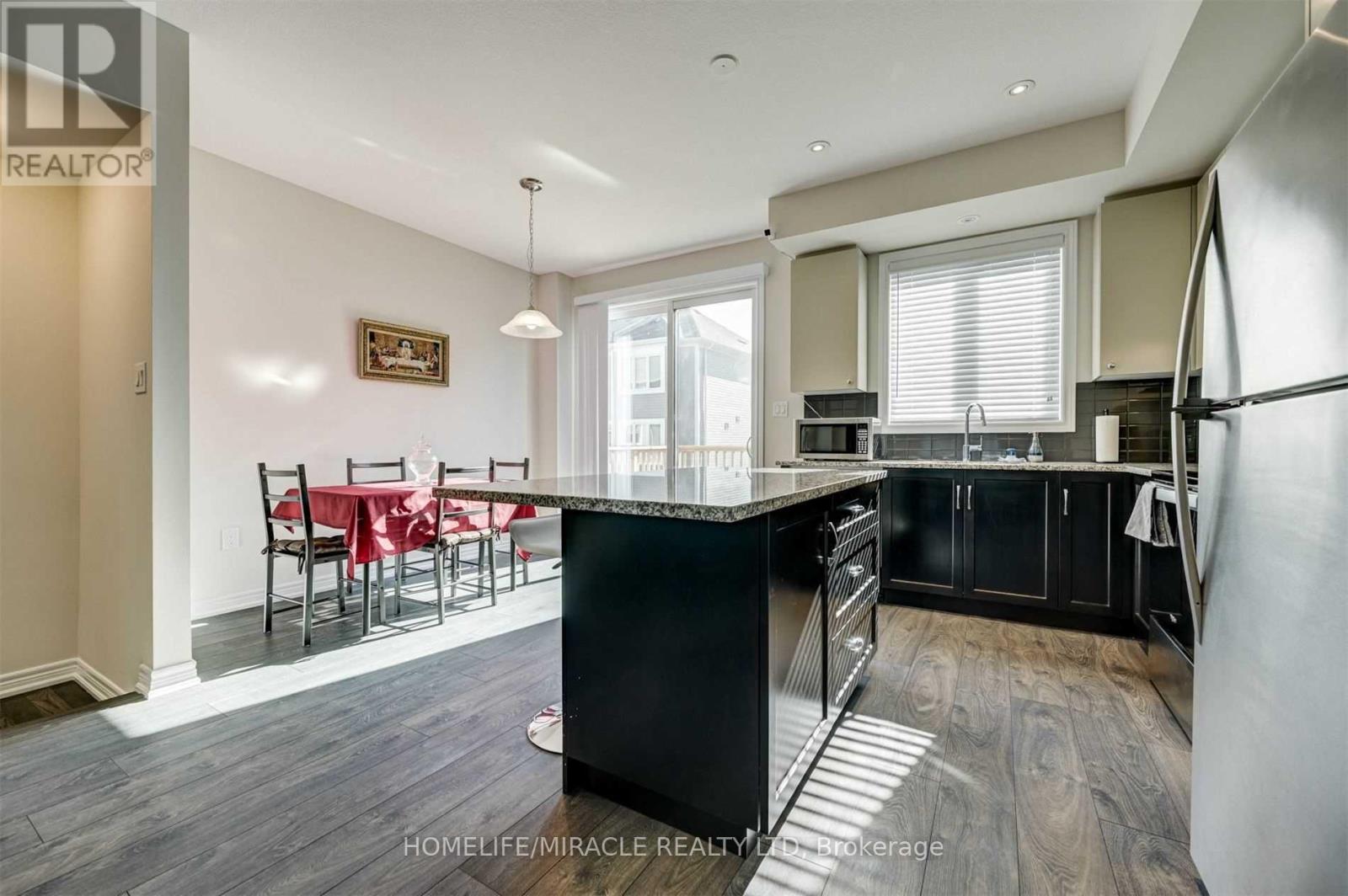 16 Hibiscus Lane, Hamilton (Vincent), Ontario  L8K 5J3 - Photo 24 - X13610034