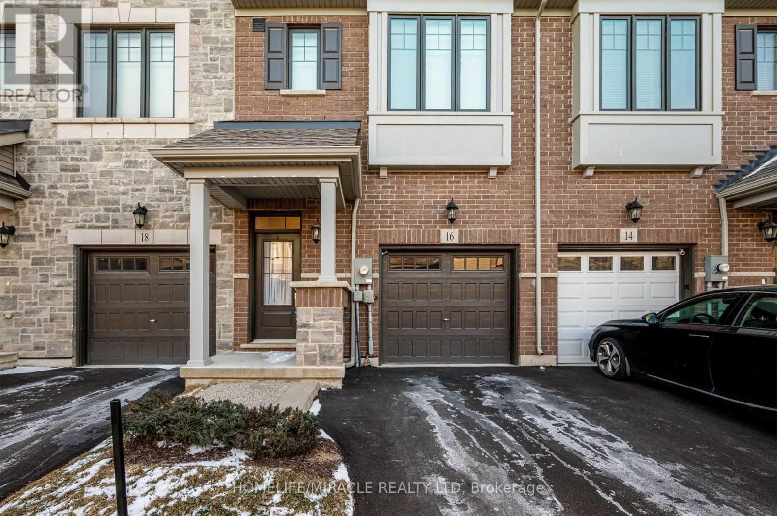 16 Hibiscus Lane, Hamilton (Vincent), Ontario  L8K 5J3 - Photo 3 - X13610034