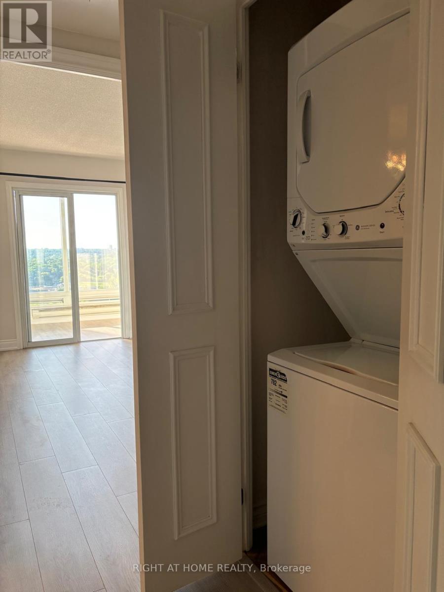 # 1812 - 1 Palace Pier Court, Toronto, Ontario  M8V 3W9 - Photo 13 - W13503554