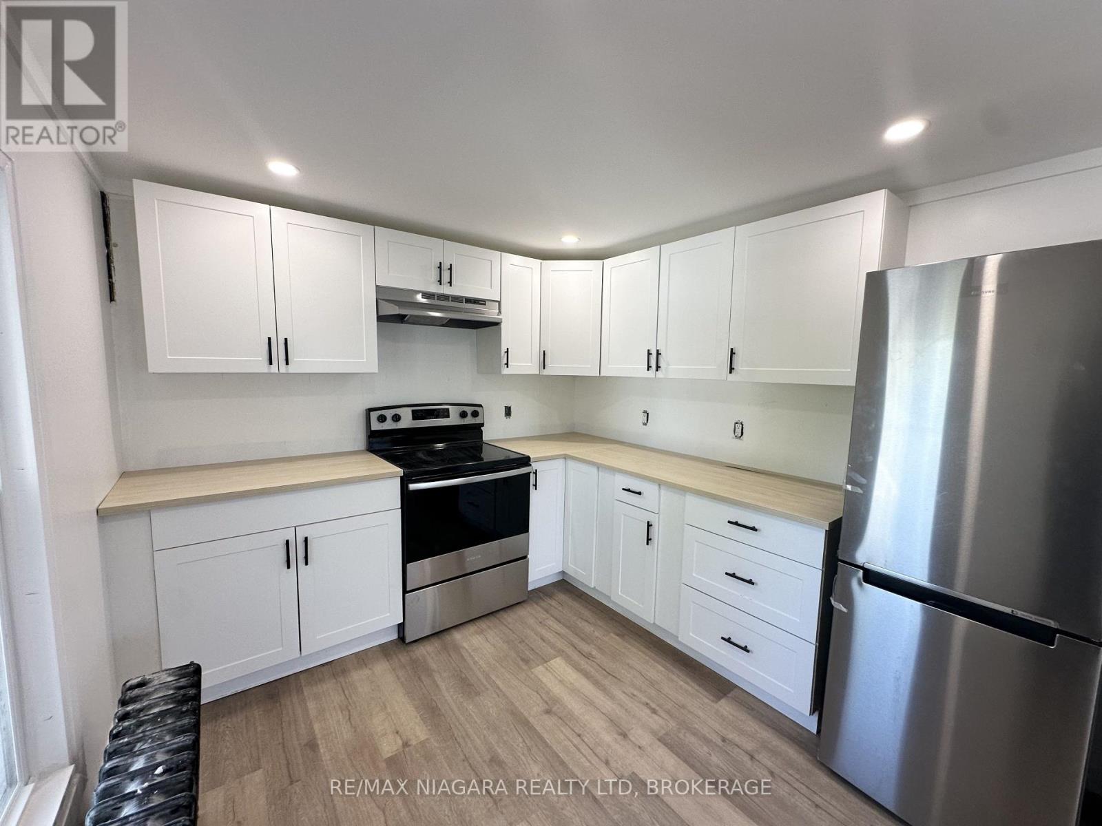 #2 - 94 Crowland Avenue, Welland, Ontario  L3B 1W9 - Photo 1 - X13610246