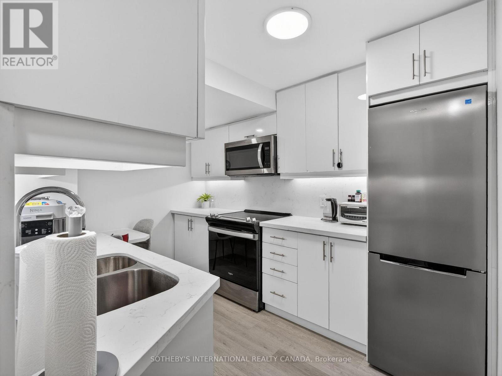 1b - 24 College View Avenue, Toronto, Ontario  M5P 1J4 - Photo 11 - C13610276
