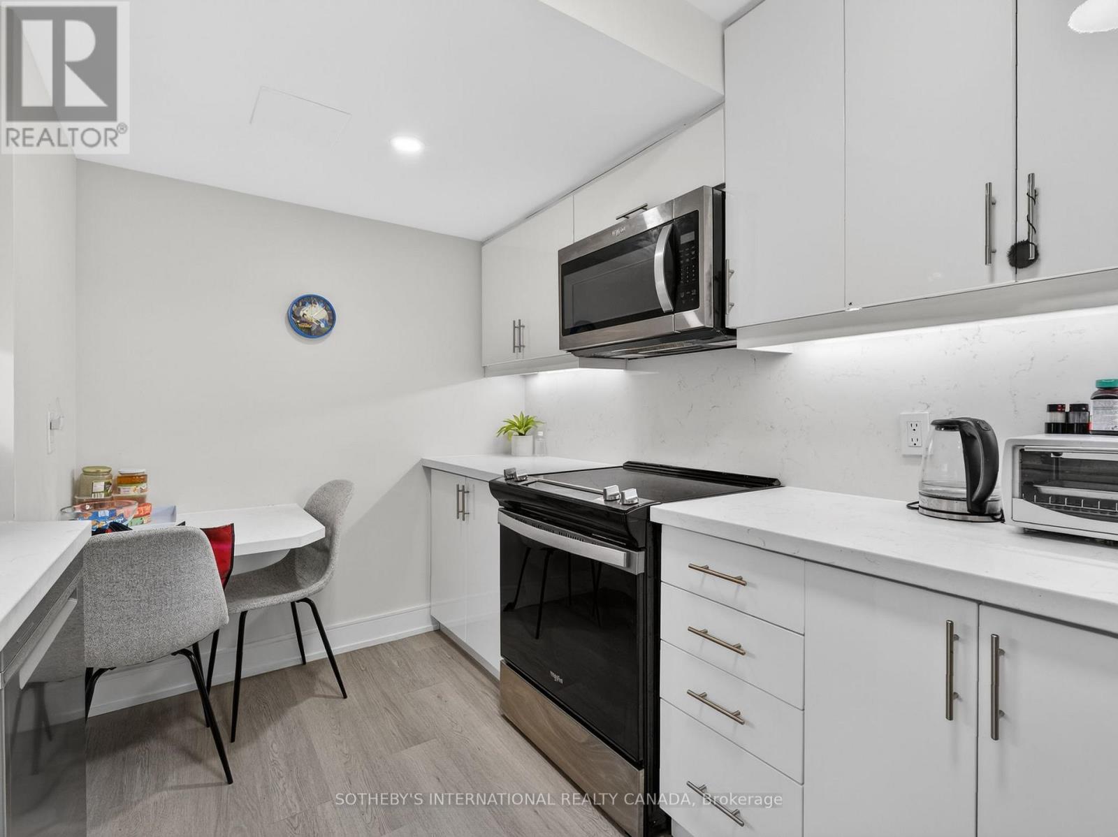 1b - 24 College View Avenue, Toronto, Ontario  M5P 1J4 - Photo 14 - C13610276