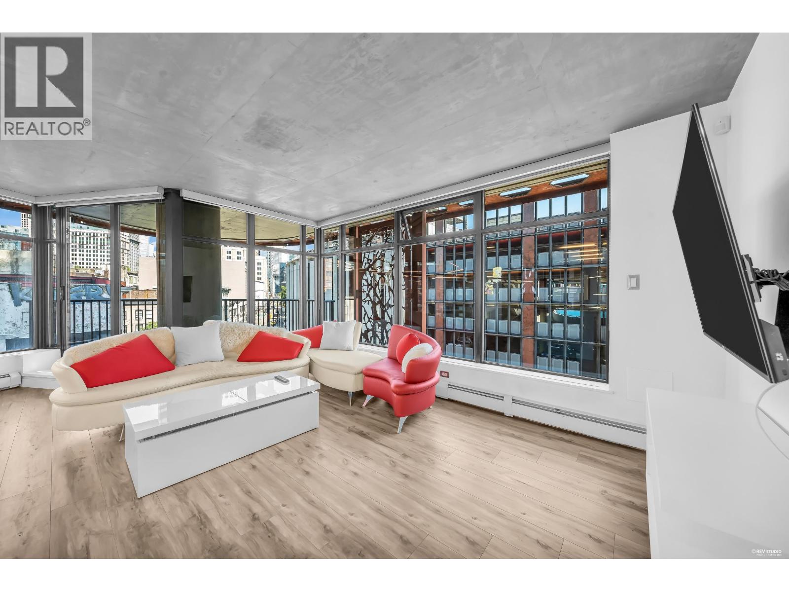 Listing image 4