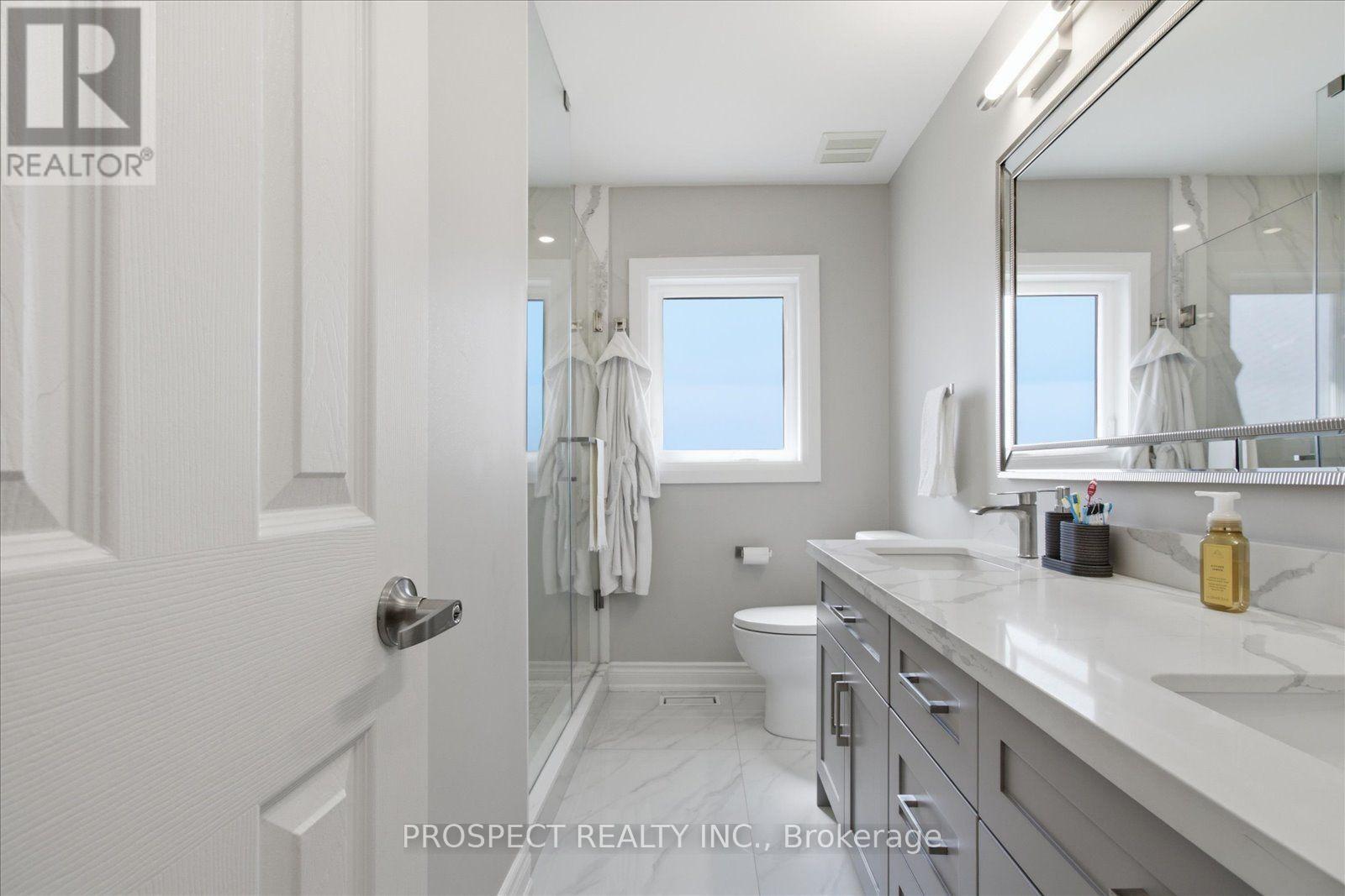 348 Vellore Avenue, Vaughan (Vellore Village), Ontario  L4H 2Z1 - Photo 11 - N13610278
