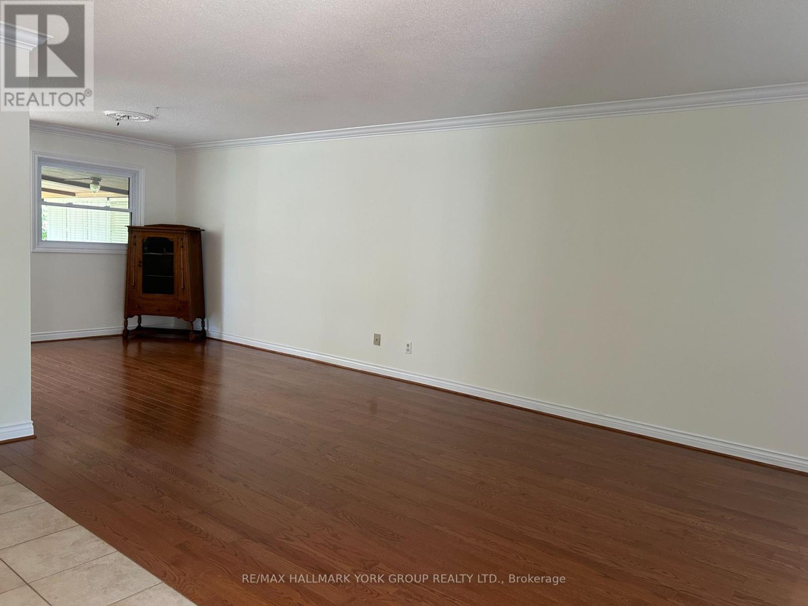 19 Stonehill Boulevard, East Gwillimbury, Ontario  L9N 1C9 - Photo 2 - N13610282