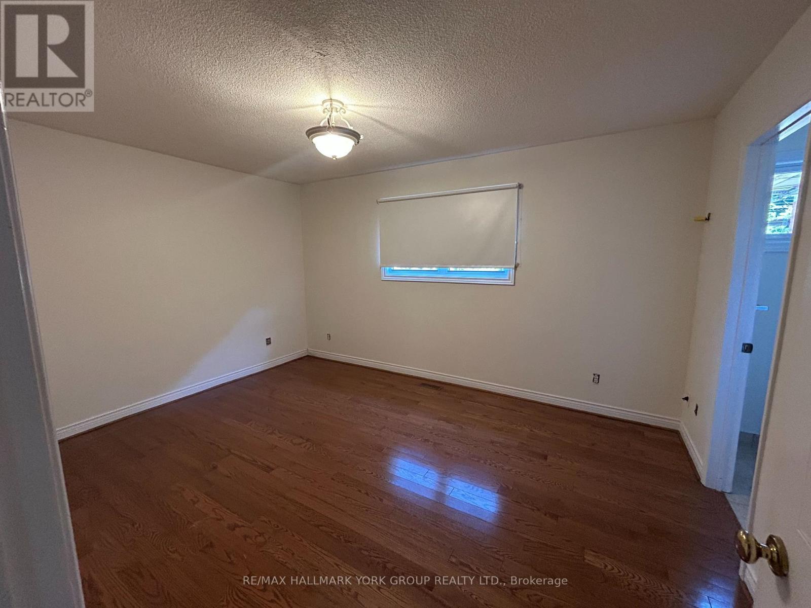 19 Stonehill Boulevard, East Gwillimbury, Ontario  L9N 1C9 - Photo 5 - N13610282