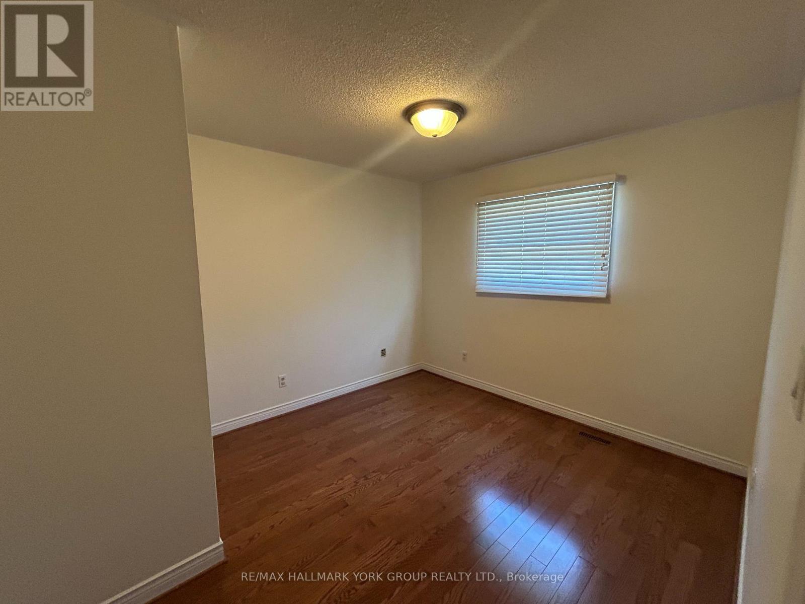 19 Stonehill Boulevard, East Gwillimbury, Ontario  L9N 1C9 - Photo 6 - N13610282