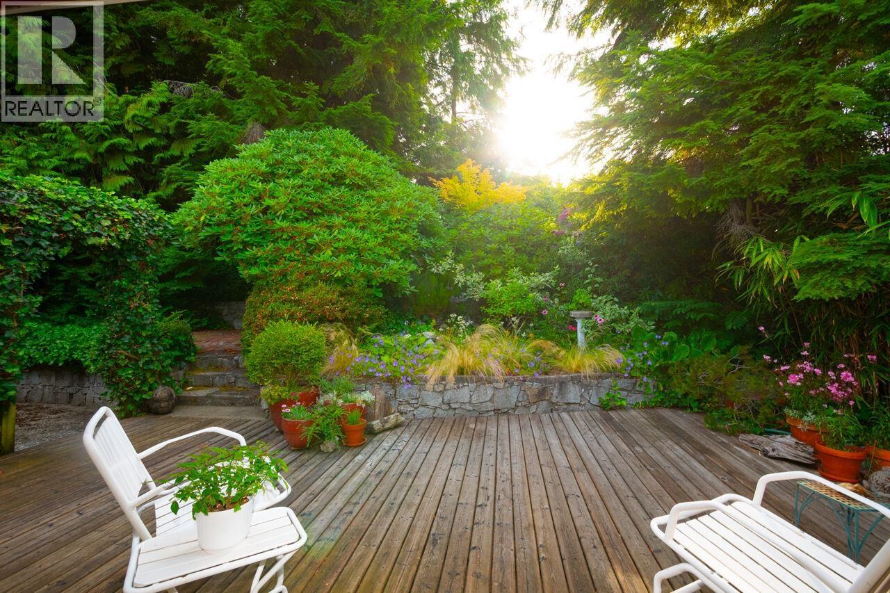 805 Younette Drive, West Vancouver, British Columbia  V7T 1T1 - Photo 32 - R3150201