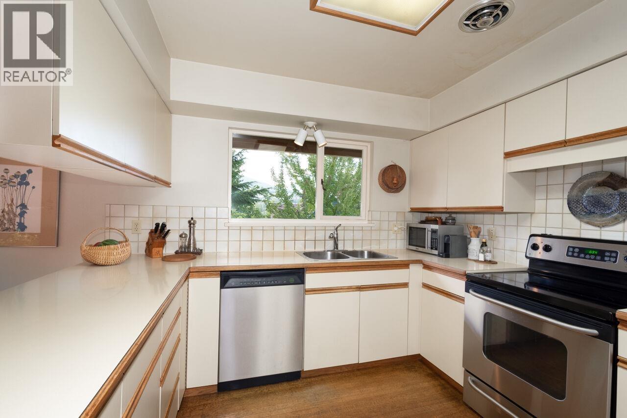 805 Younette Drive, West Vancouver, British Columbia  V7T 1T1 - Photo 16 - R3150201