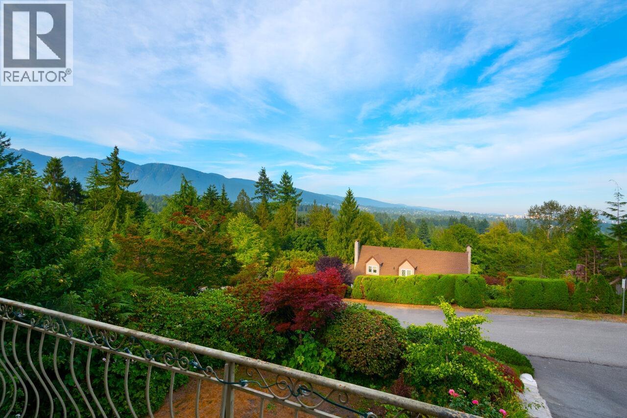 805 Younette Drive, West Vancouver, British Columbia  V7T 1T1 - Photo 13 - R3150201
