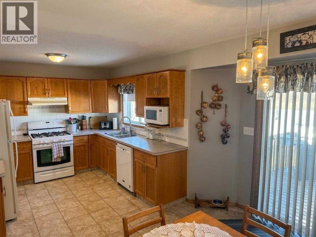 12 Clearwater Crescent, Wetaskiwin, Alberta  T0A 2C1 - Photo 5 - A2314967