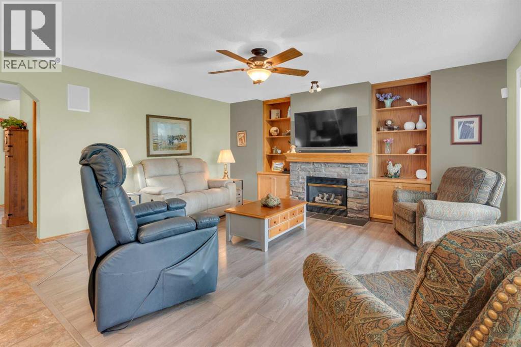 264 Tuscany Ridge View Nw, Calgary, Alberta  T3L 2J7 - Photo 4 - A2329666