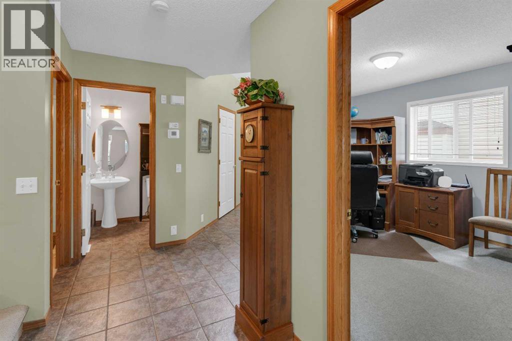 264 Tuscany Ridge View Nw, Calgary, Alberta  T3L 2J7 - Photo 15 - A2329666