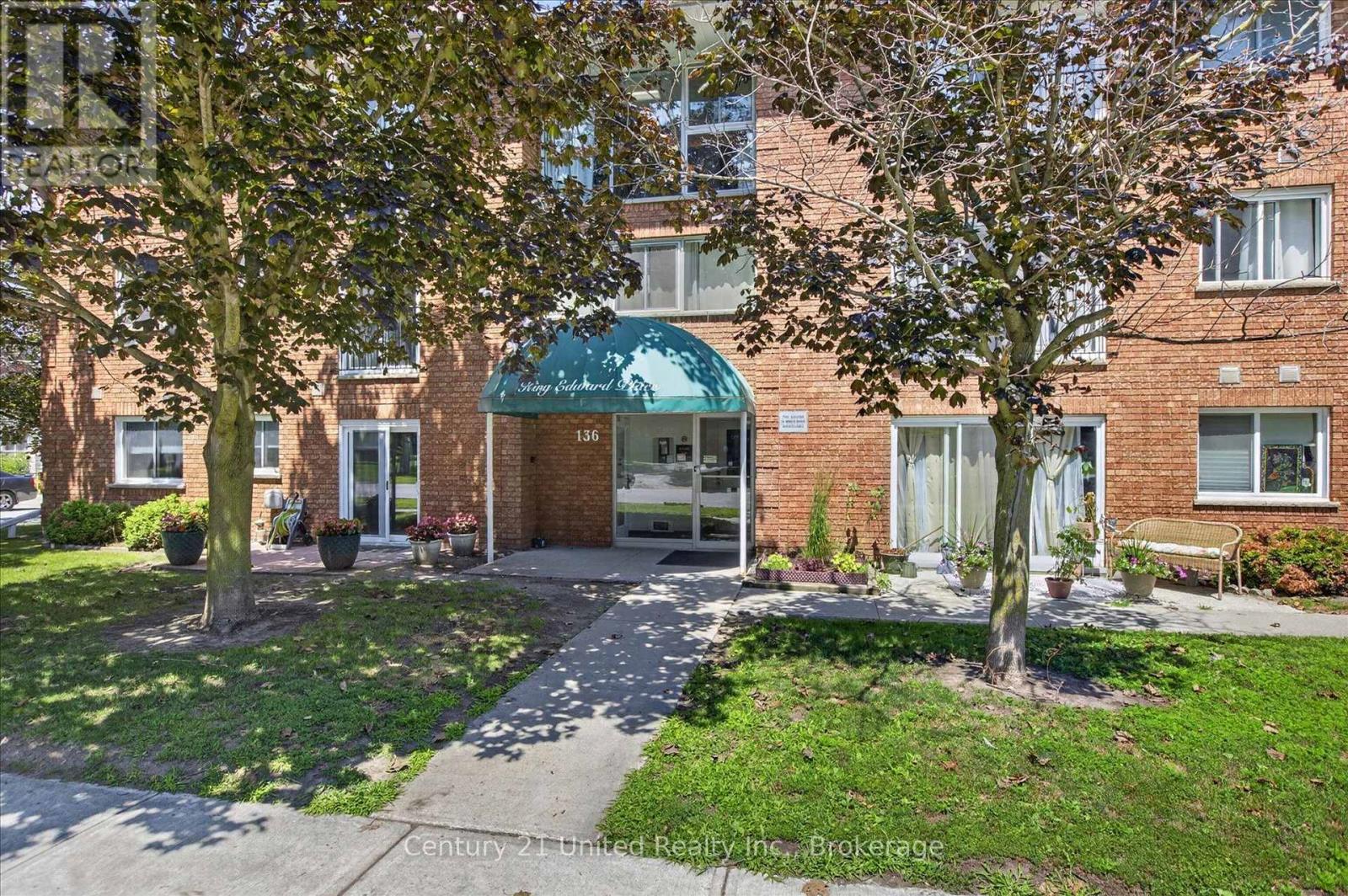 201 - 136 Ware Street, Peterborough (Town Ward 3), Ontario  K9J 3B8 - Photo 4 - X13610344