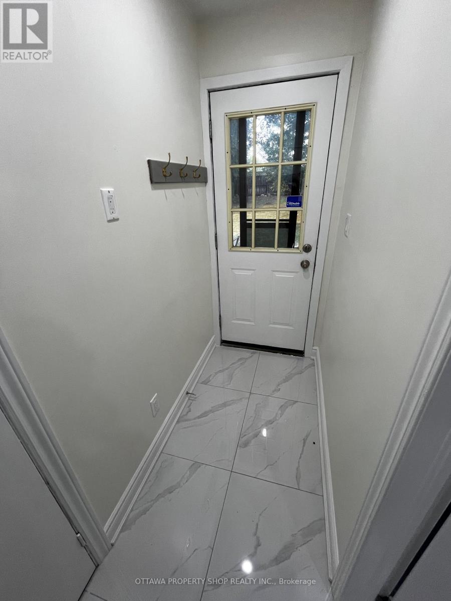12 Council Crescent, Toronto, Ontario  M3J 1J6 - Photo 10 - W13610420
