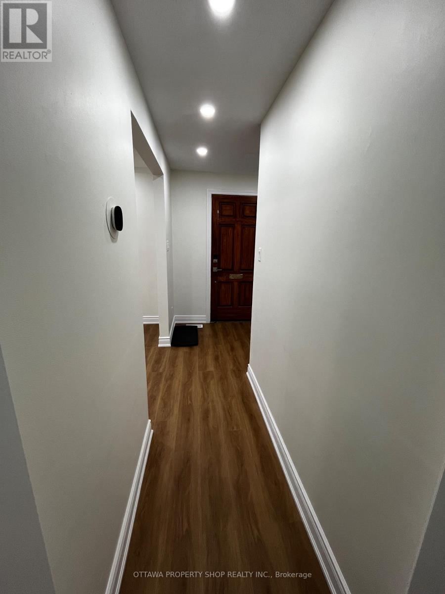 12 Council Crescent, Toronto, Ontario  M3J 1J6 - Photo 11 - W13610420