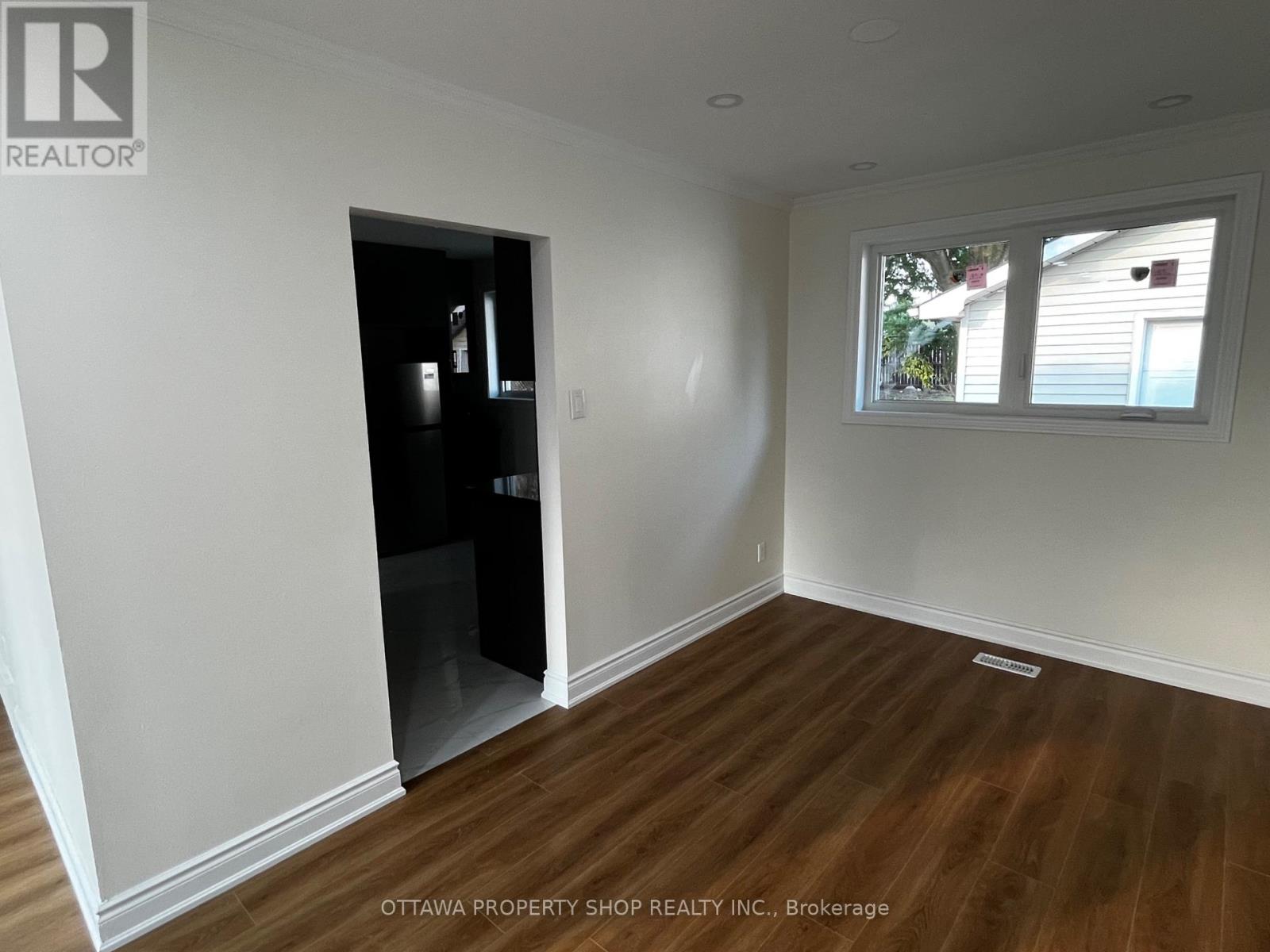 12 Council Crescent, Toronto, Ontario  M3J 1J6 - Photo 6 - W13610420