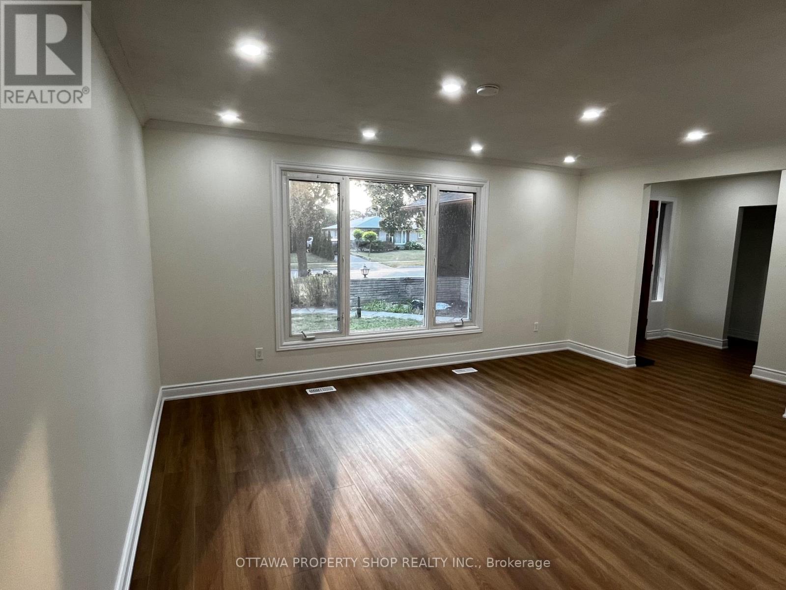 12 Council Crescent, Toronto, Ontario  M3J 1J6 - Photo 7 - W13610420