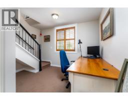 375 Trumpeter Court, Kelowna, British Columbia  V1W 5J4 - Photo 33 - 10378537
