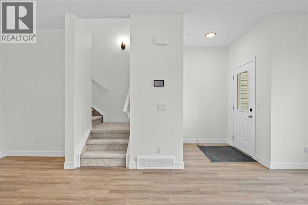 41 Hotchkiss Gardens SE, Calgary, Alberta  T3S 0T6 - Photo 3 - A2316509