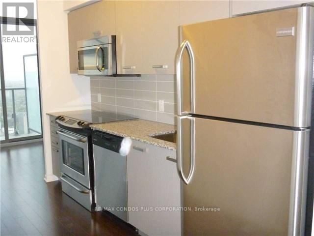 5007 - 832 Bay Street, Toronto (Bay Street Corridor), Ontario  M5S 1Z6 - Photo 5 - C13610396
