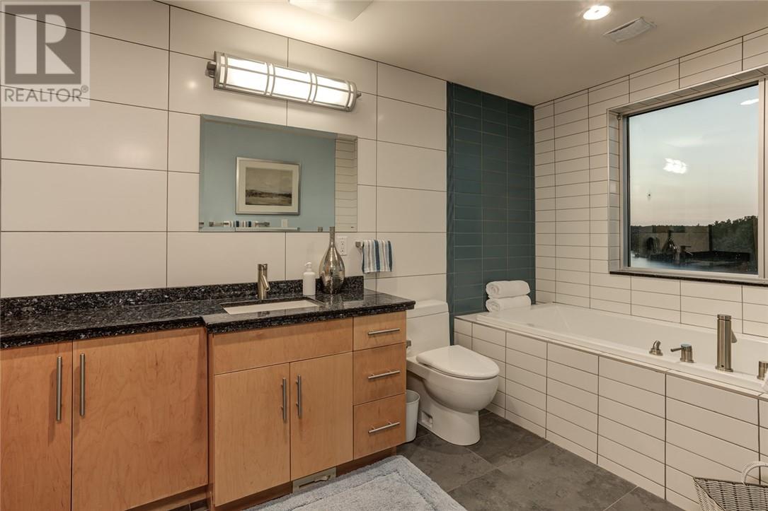2410 South Bay Road, Sudbury, Ontario  P3E 6H7 - Photo 29 - 2126640